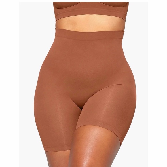 Skims Seamless Sculpt Butt Lifting Shorts - Picture 1 of 7